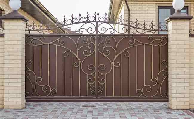 12 Tips for Building Your Own Steel Gate at Home